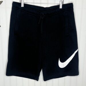 Nike Men's Black Standard Fit at Knee Length Shorts Size Large NWT